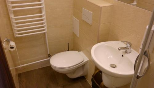 Wola Duchacka Apartment | Family-Friendly Stay at Ośrodek SCSK Optima - Pet Friendly