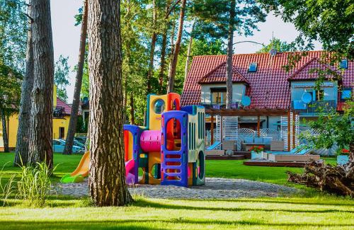 Pobierowo Resort | Top-Rated Ośrodek Vega: Family-Friendly with Breakfast