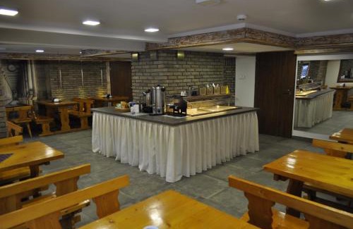Ladek-Zdroj Resort | Relax at Ośrodek Wypoczynkowy Bankowy with Hot Tub & Kitchen
