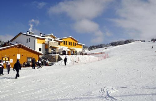 Adamow Resort | Welcoming Ośrodek Wypoczynkowy Jacnia: Rated 9/10!