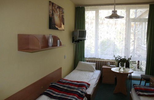 Miedzywodzie Resort | Relax at Ośrodek Wypoczynkowy Międzycechowy with Ocean Views