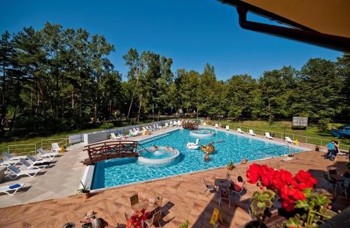 Rozewie Resort | Family-Friendly Getaway at Ośrodek Zacisze with Pool