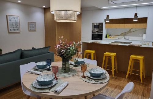 A Porqueira Apartment | Experience Oceanfront Bliss at O 3 de Monteferro Hotel