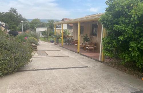 Dafna Apartment | Experience O&B Hospitality: Family-Friendly Stays Await
