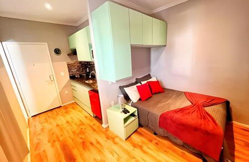 Vaz Lobo Apartment | Experience O Berço do Samba Carioca: Pet-Friendly Retreat