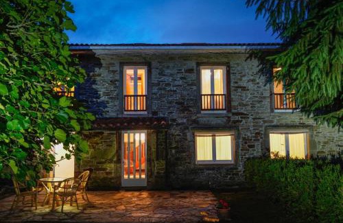 Santiago de Compostela Villa | Discover O Casal das Árbores: Pet-Friendly Retreat Awaits