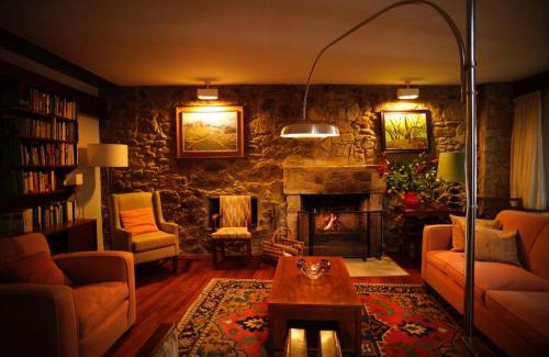 Santiago de Compostela Villa | Discover O Casal das Árbores: Pet-Friendly Retreat Awaits