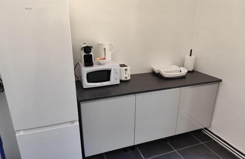 Salins-les-Bains Apartment | O'Couvent: Cozy 1-Bedroom Apartment with Family-Friendly Perks