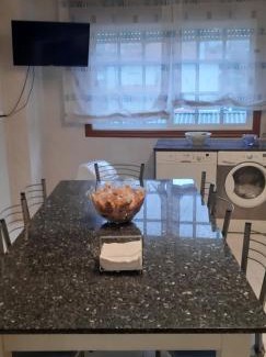 Caldas de Reis Apartment | Inviting Stay at O Descanso do Camiño - Pet Friendly Oasis