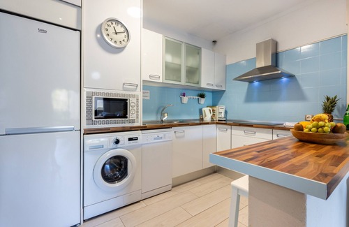 Vale de Centianes Apartment | Relaxing Retreat at O Encanto do Algarve with Family Amenities