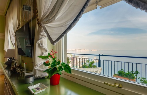 Posillipo Apartment | Relaxing O-House Posillipo Two Bedroom Apartment for 6