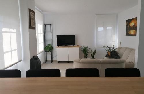 Neano Apartment | Discover Comfort at O lar da Tia Carmen for Families