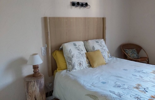 Francescas Bed & Breakfast | Enchanting Retreat: O Nature with Wheelchair Access & Top Ratings