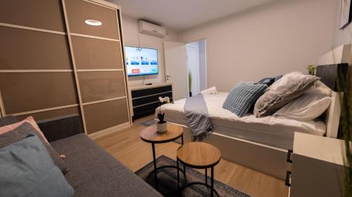 Rishon LeTsiyon Apartment | Family-Friendly Suites at O&O Group - The SeaGate Estate