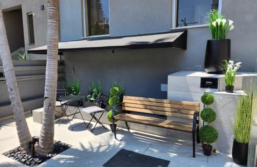 Rishon LeTsiyon Apartment | Family-Friendly Suites at O&O Group - The SeaGate Estate