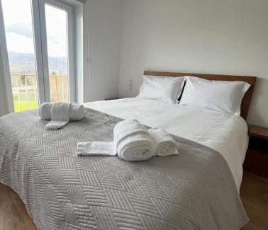 Fiaes do Rio Bed & Breakfast | Exceptional Family Retreat at O Pôr do Sol do Gerês
