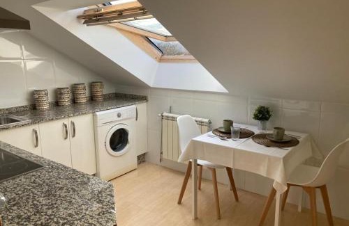 Allariz Apartment | Family-Friendly Retreat at O Pequeno Rincón - Rated 9.5/10