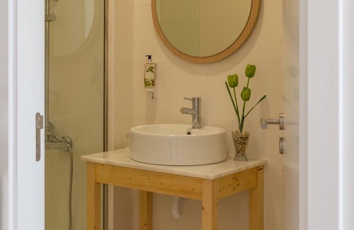 Povoa De Varzim House | Relax at Ó Poboa Guesthouse: 4-Star Spa Retreat