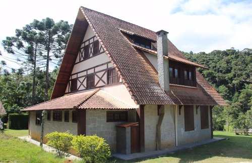 Sao Pedro da Serra House | Budget-Friendly O Refúgio Colonial with Pool & Pet Access