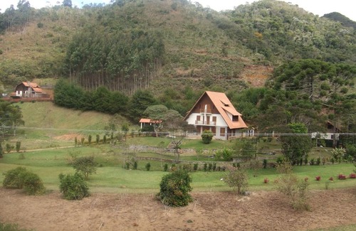Sao Pedro da Serra House | Budget-Friendly O Refúgio Colonial with Pool & Pet Access