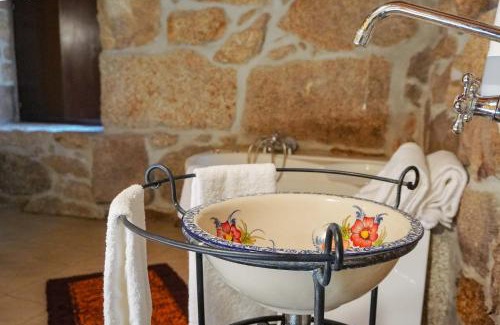 Tondela House | Discover O Refúgio da Serra do Caramulo: Family Retreats