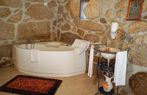Tondela House | Discover O Refúgio da Serra do Caramulo: Family Retreats