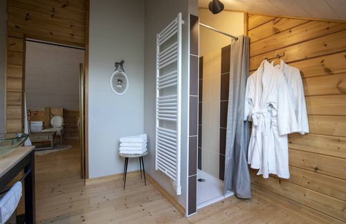 Bannay House | Discover O Refuge di Vin: Family-Friendly Getaway Awaits