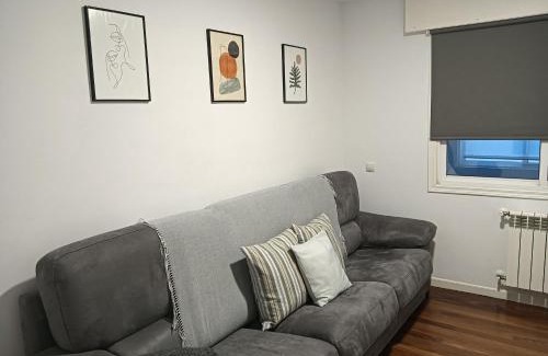 Sigueiro Apartment | Family-Friendly O Refuxio de Sigüeiro, 10 Min from Santiago