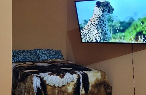 Gordon Town Bed & Breakfast | Scenic Retreat: Family-Friendly Views Await at O-T on the Rise
