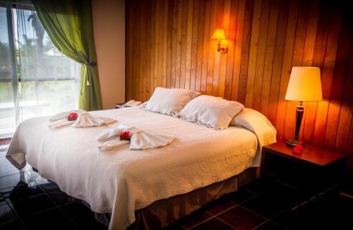 Hanga Roa Hotel | Oceanfront Escape at O'tai with Pool & Restaurant