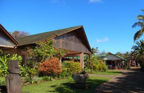 Hanga Roa Hotel | Oceanfront Escape at O'tai with Pool & Restaurant