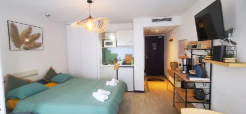 Lourdes Apartment | Family-Friendly O'TINY Suite Near City Center & Sanctuary