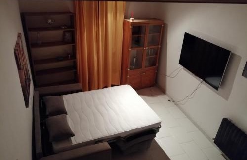 Ribadavia House | Pet-Friendly Stay at O Tipico - Family Welcoming Hotel