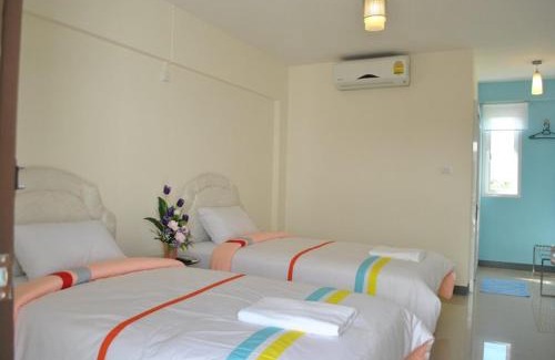 Uttaradit Hotel | Comfortable O.U.M. Hotel - Family-Friendly & Accessible Stay
