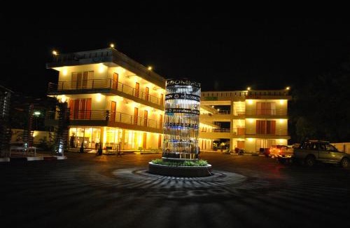 Uttaradit Hotel | Comfortable O.U.M. Hotel - Family-Friendly & Accessible Stay