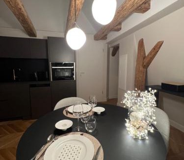 Barr Apartment | Unforgettable Stay at O Verso du Château - STUDIO 22