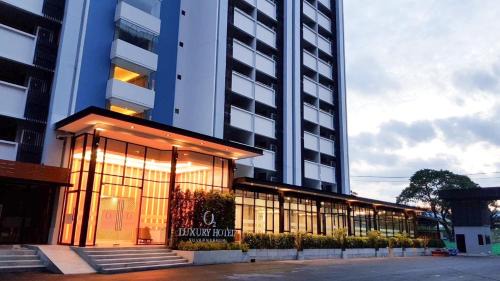 Bang Chalong Hotel | O2 Hotel: Oceanfront 5-Star Retreat with Pool and Spa