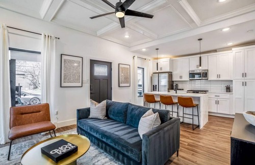 East Downtown Houston House | Cozy Luxury Retreat at The O'Four - Perfect for Families