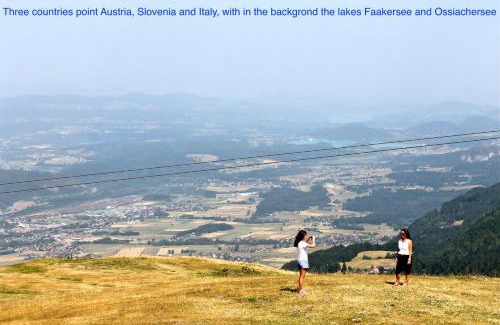 Arnoldstein Villa | Discover Oachkatzlschwoaf: Pet-Friendly Stay with Top Ratings