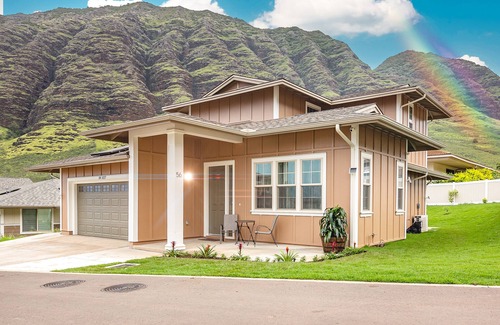 Makaha Valley House | Ultimate Family Oasis with Ocean View near O‘ahu Beaches
