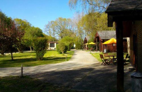 Ashford House | Pet-Friendly Oak 2 Bedroom Lodge with Private Pool