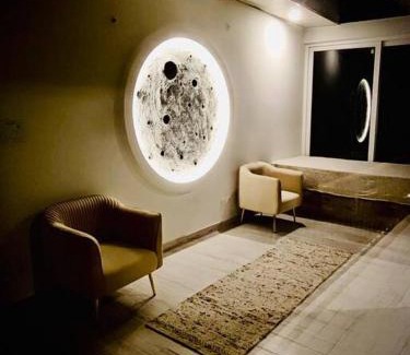 Sidhpur Villa | Serene Oak By The River - Pet and Child-Friendly Haven
