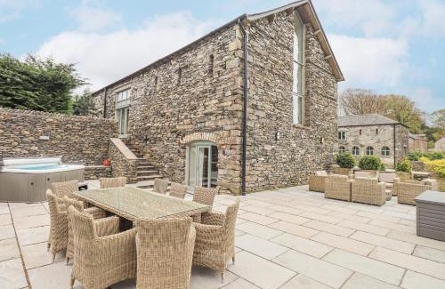Penny Bridge House | Experience Oak Cottage: 5-Star Family-Friendly Retreat