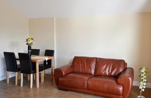 Skegness House | Pet-Friendly Oak Cottage: 4-Star Stay with Amazing Reviews