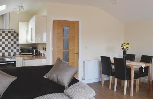 Skegness House | Pet-Friendly Oak Cottage: 4-Star Stay with Amazing Reviews