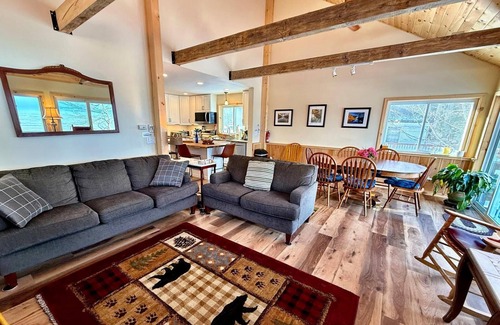 Sodus Cottage | Relaxing Lakefront Cottage with Fantastic Amenities in Sodus