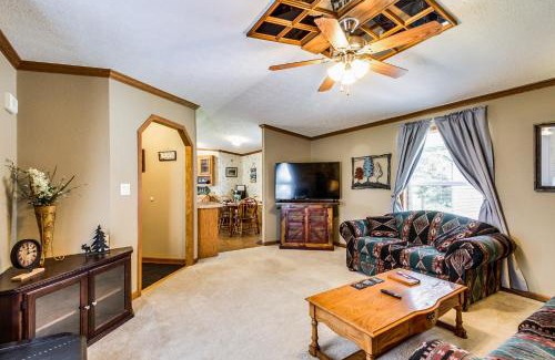 Baudette Apartment | Pet-Friendly Retreat at Oak Harbor on Lake of the Woods