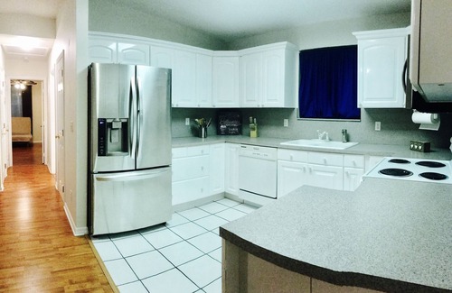 Davie Villa | Experience Oak Hill Oasis: Tropical Villa with Salt Pool