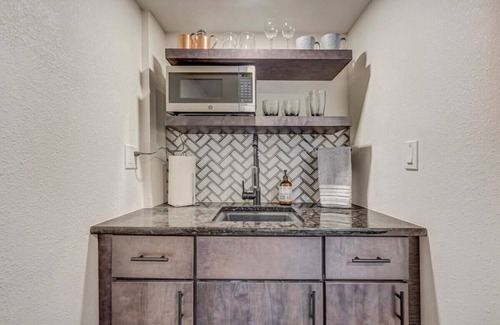 Woodmoor Apartment | Delightful Oak Hills Loft: King Workspace & Scenic Views