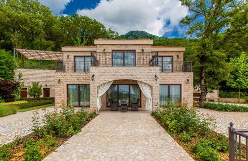 Budva Municipality Villa | Experience Oak Leaf Residences: 5-Star Oceanfront Escape